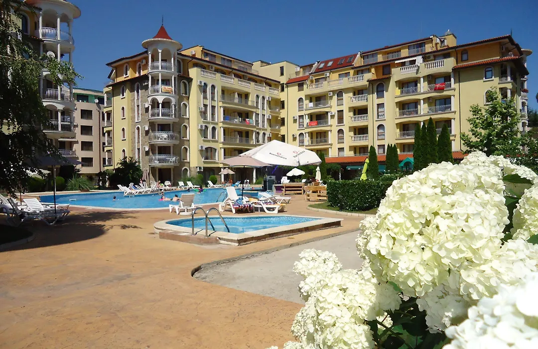 Summer Dreams -Apartcomplex-1