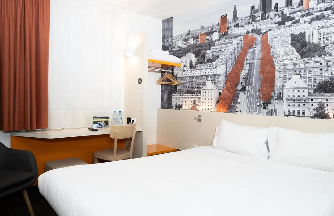 B&B Hotel Warszawa-Okęcie-1