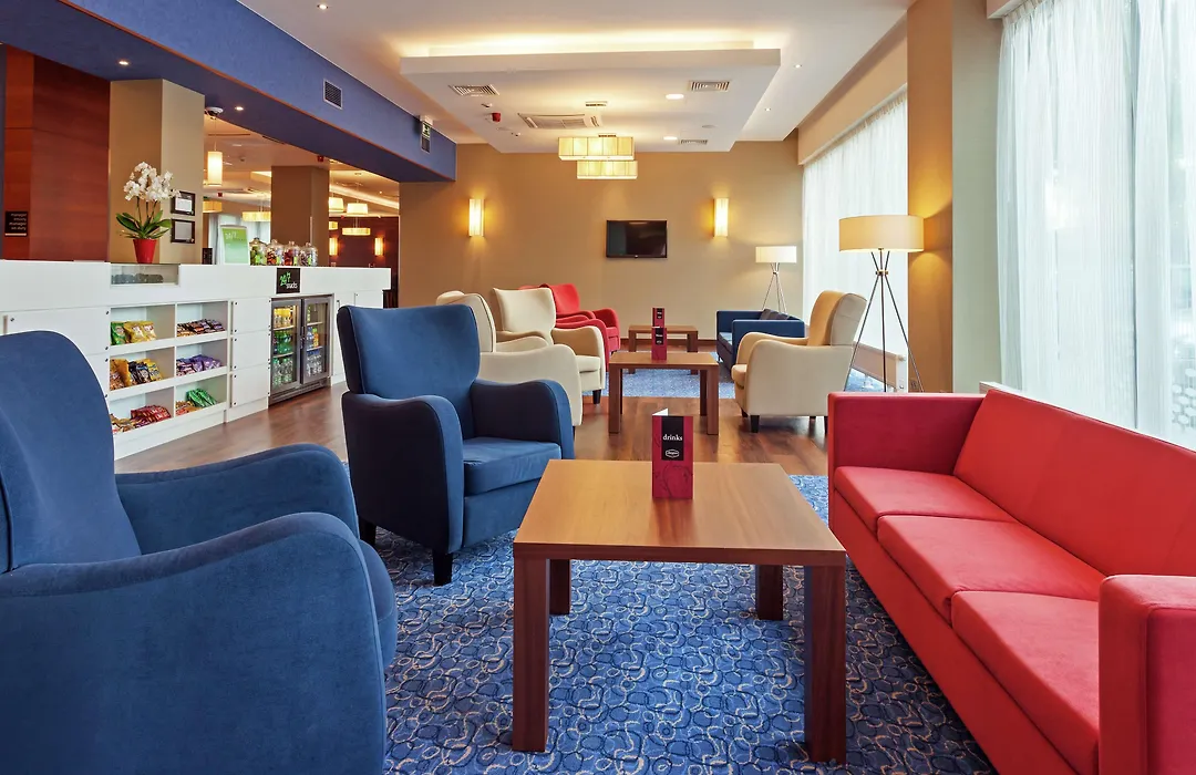 Hampton By Hilton Warsaw Airport-1
