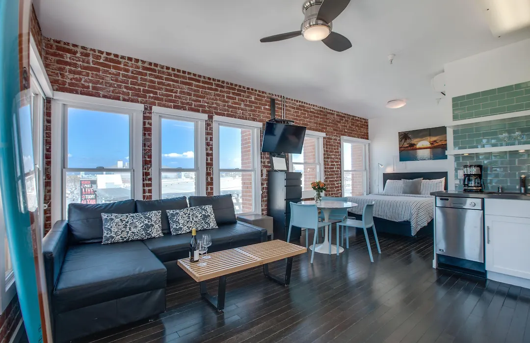 Venice Breeze Suites-1