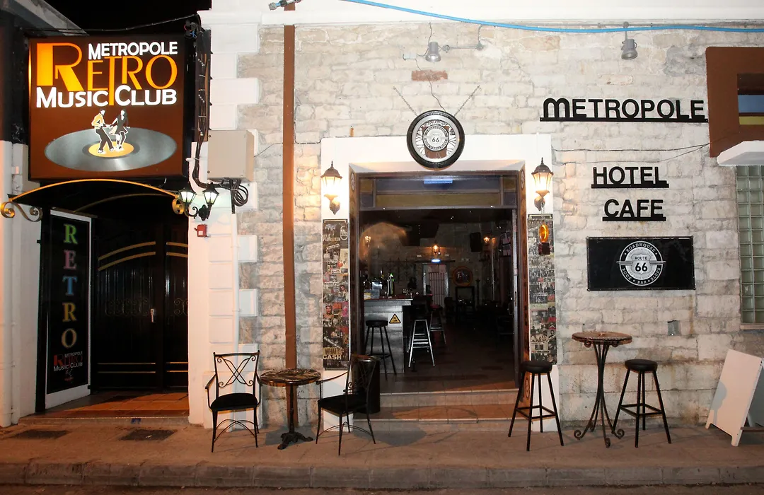 Metropole Hotel-1