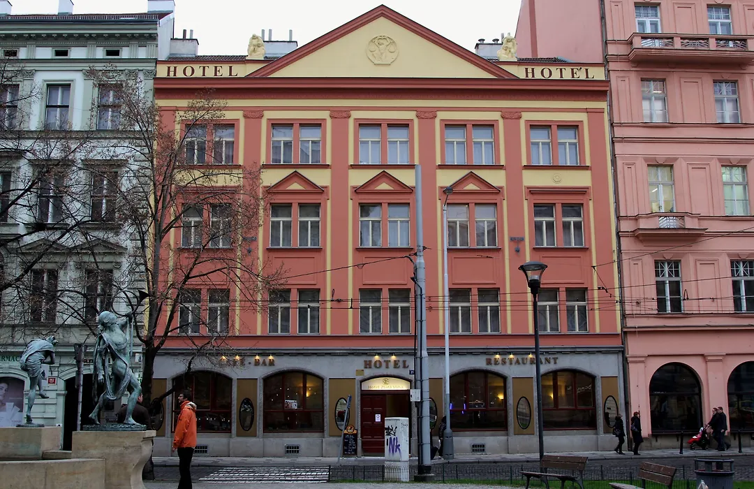 Hotel Zlata Vaha-1