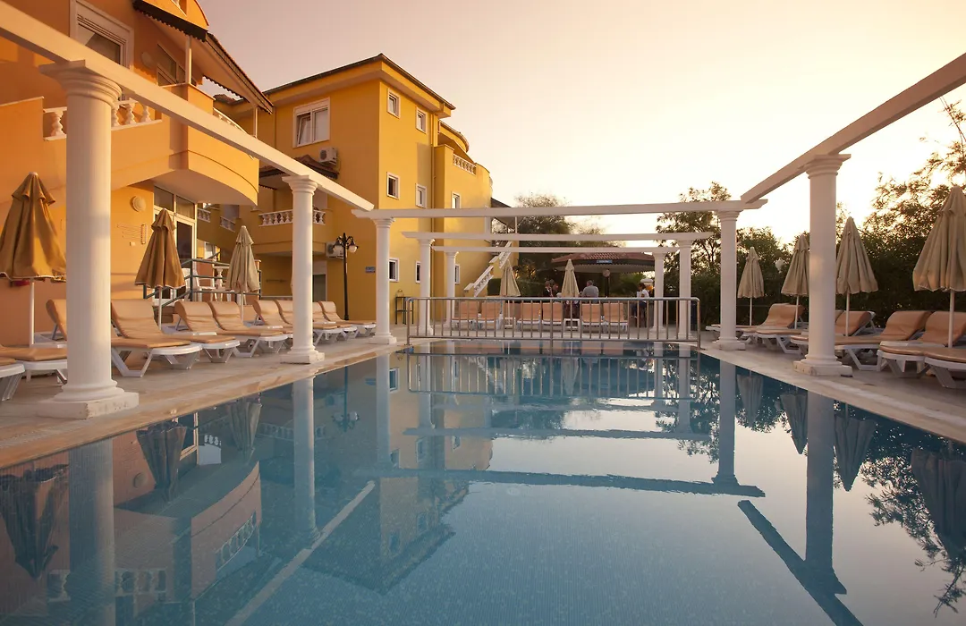 Club Paradiso Hotel-1