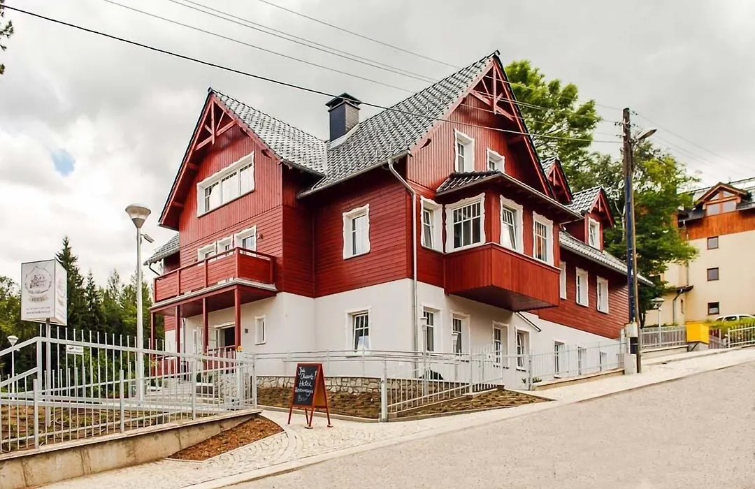 Hotel Willa Odkrywców-1