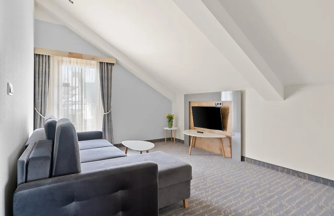 Spa & Wellness Hotel Diament Ustron-1