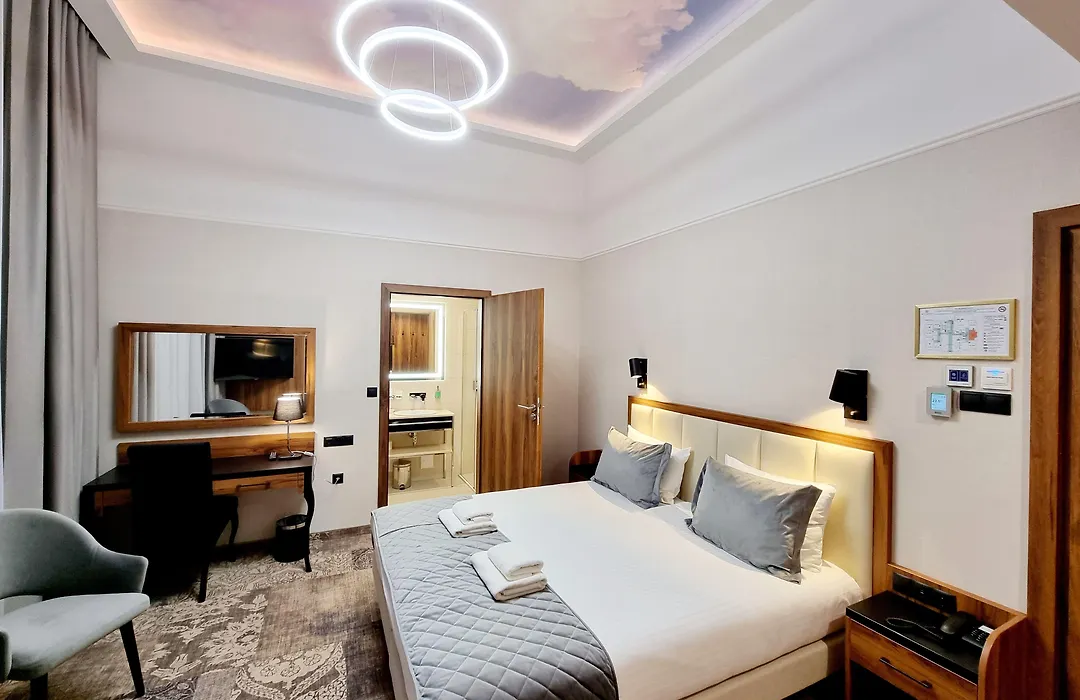 Sky Hotel Krakow-1