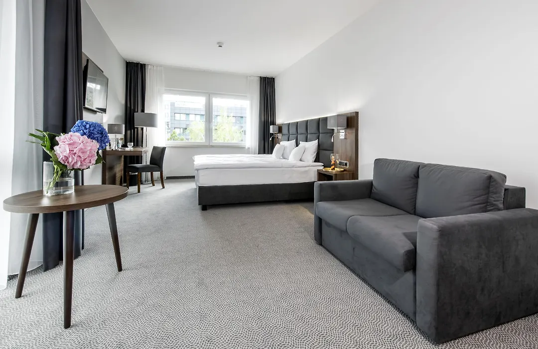 DB Hotel Wrocław-1
