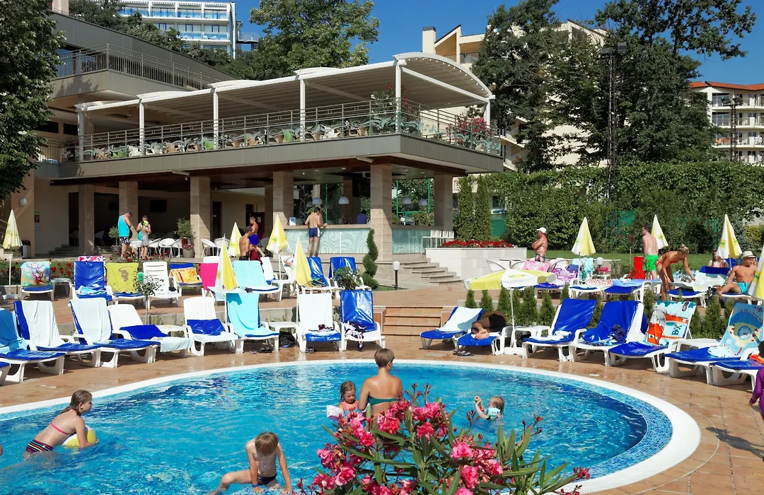 Kristal Hotel-1