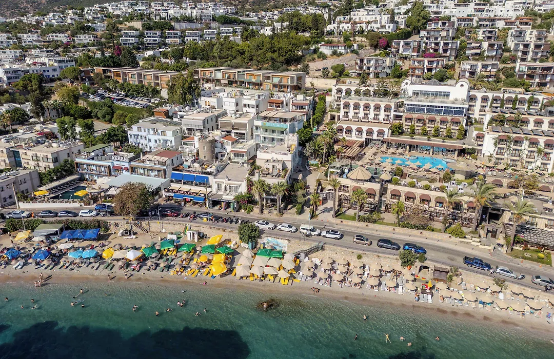 Mia Hill Suites-1