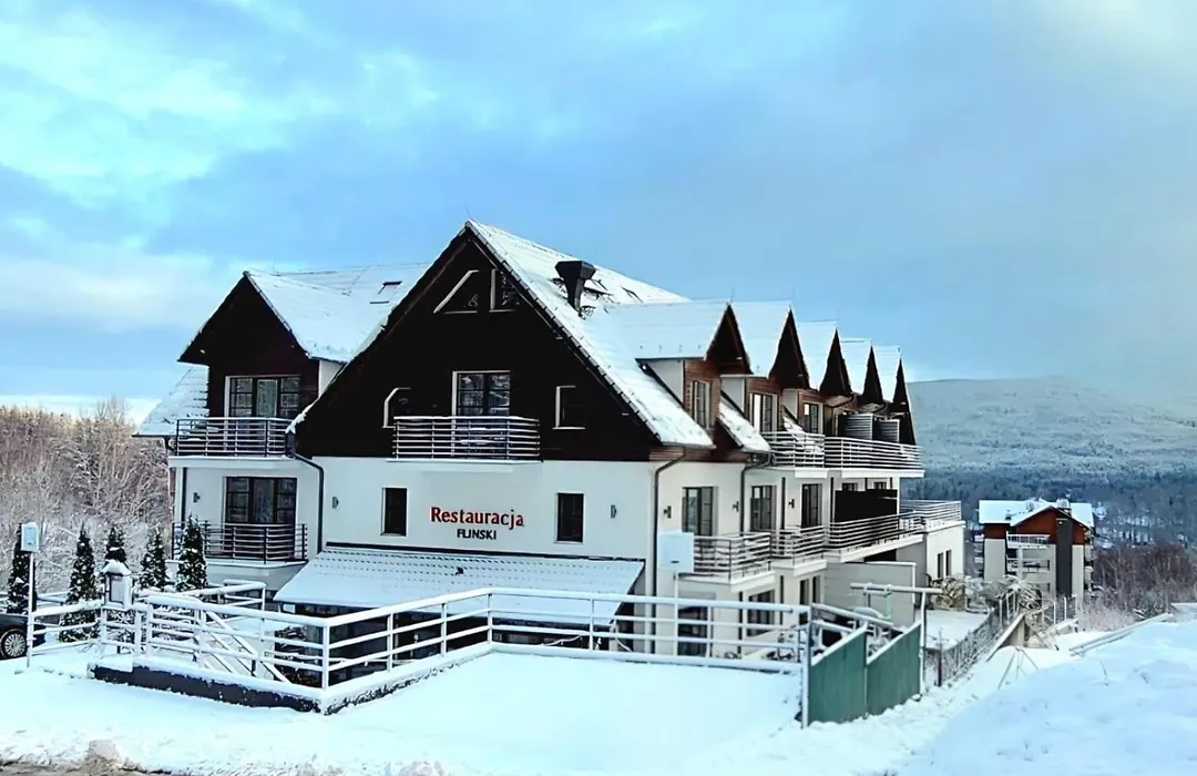 Flinski Sport X Spa, Boutique X Art-1
