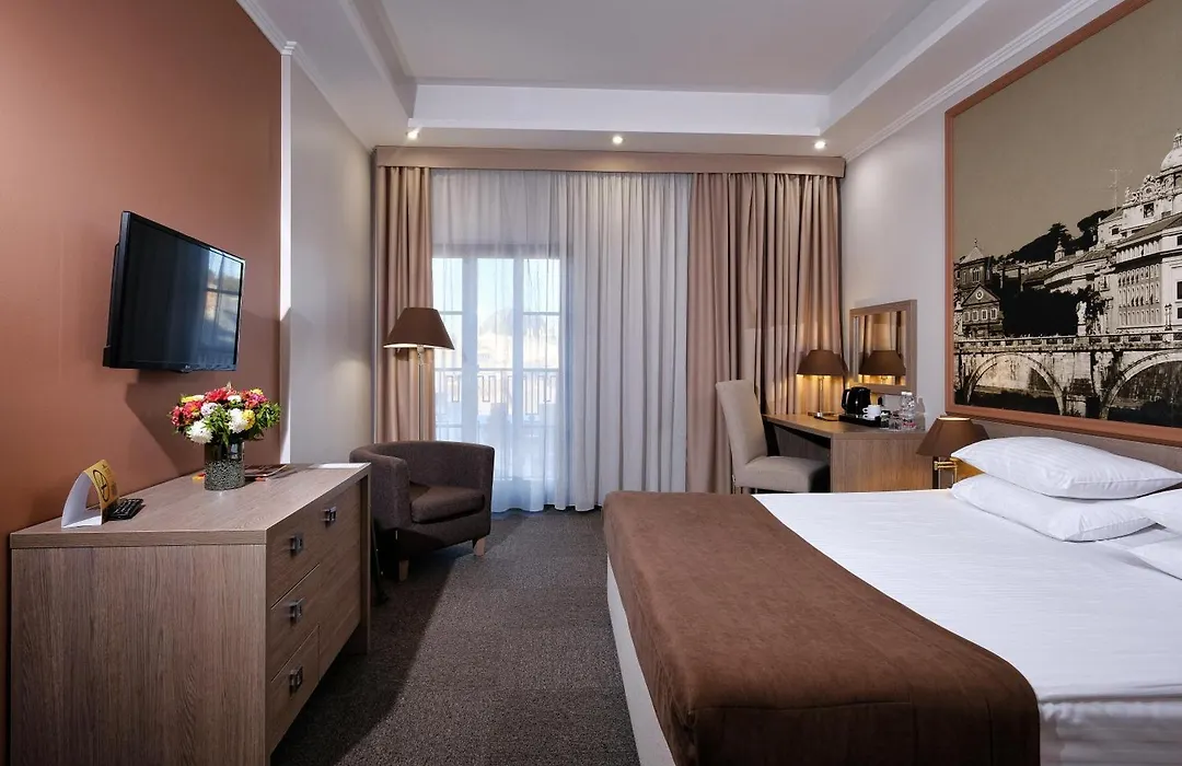 Rius Hotel Lviv-1