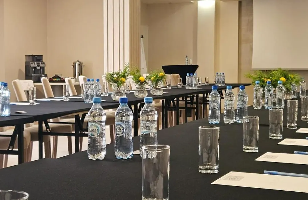 Hotel Petropol-1