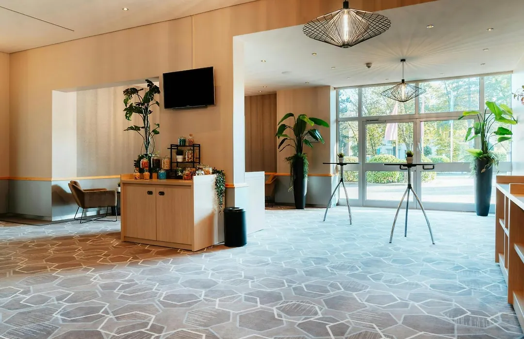 Leonardo Royal Hotel Koeln - Am Stadtwald-1