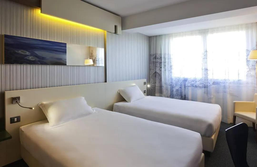 Ibis Styles Roma Eur-1