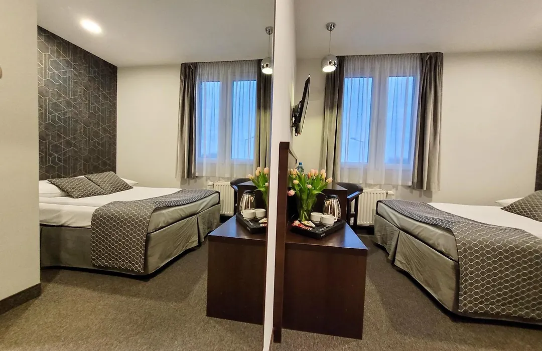 Hotel Fero Express POKOJE KLIMATYZOWANE AC-1