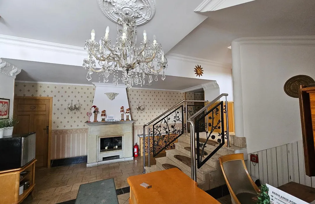 Folwark Historic Hotel-1