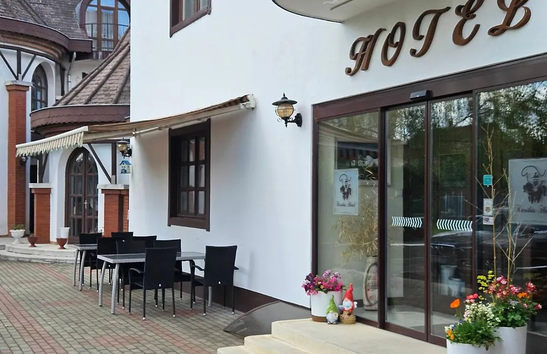 Karikas Hotel-1