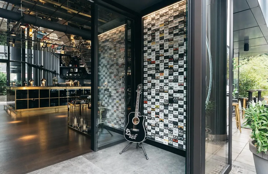 Ruby Lilly Hotel Munich By Ihg-1