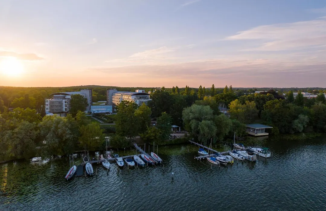 Kongresshotel Potsdam Am Templiner See-1