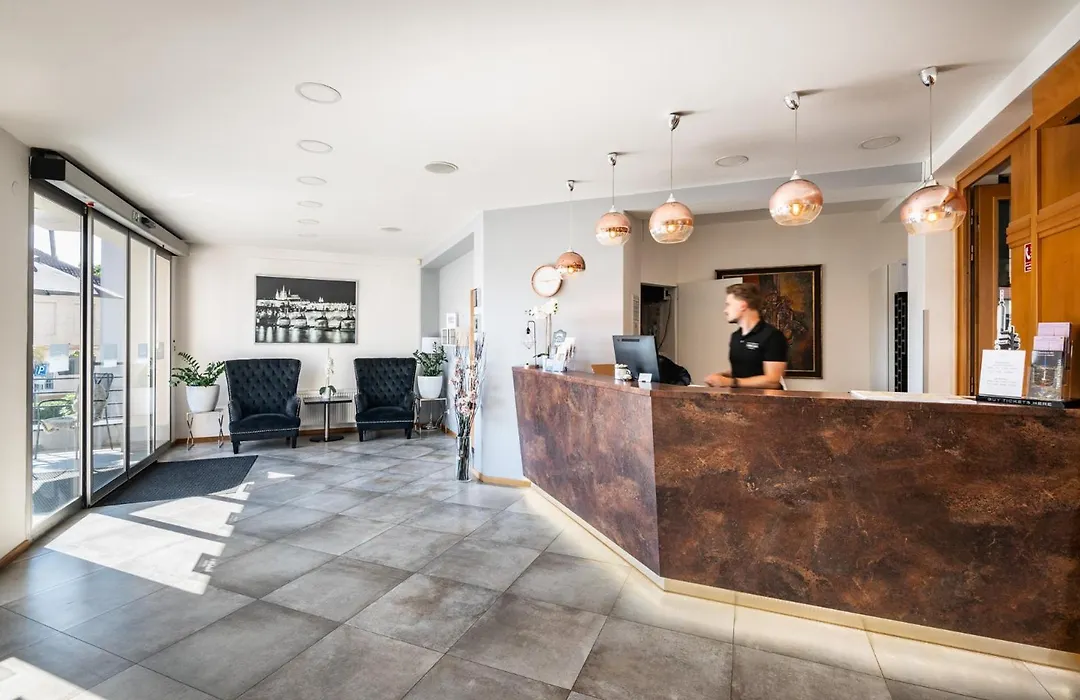Hotel Troja-1