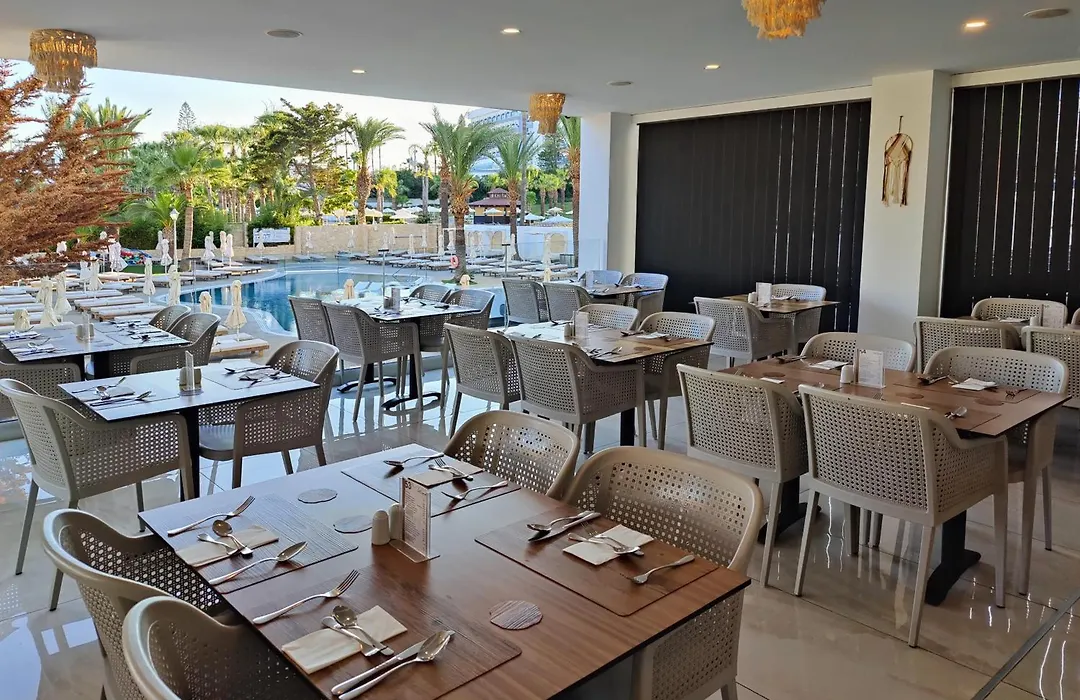 Bohemian Gardens Hotel-1