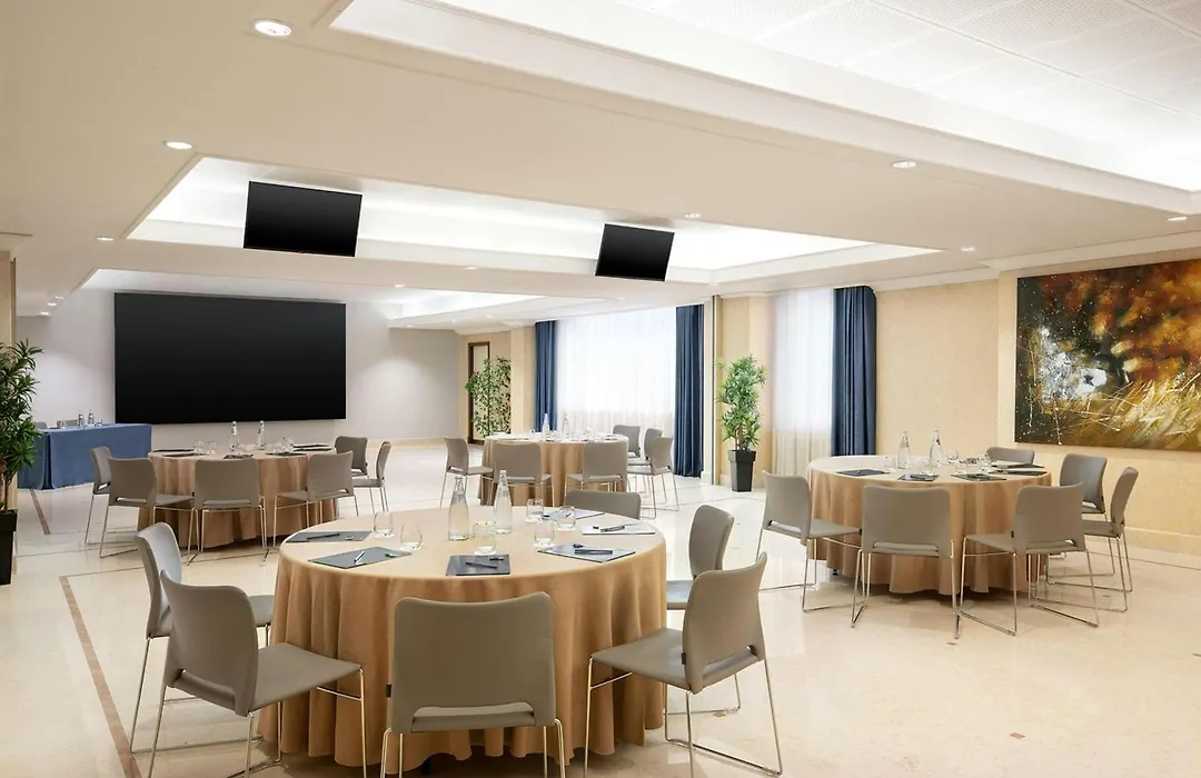Courtyard By Marriott Rome Central Park-1