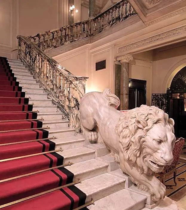 Grand Hotel Plaza-1