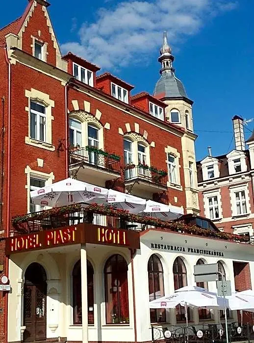 Hotel Piast-1