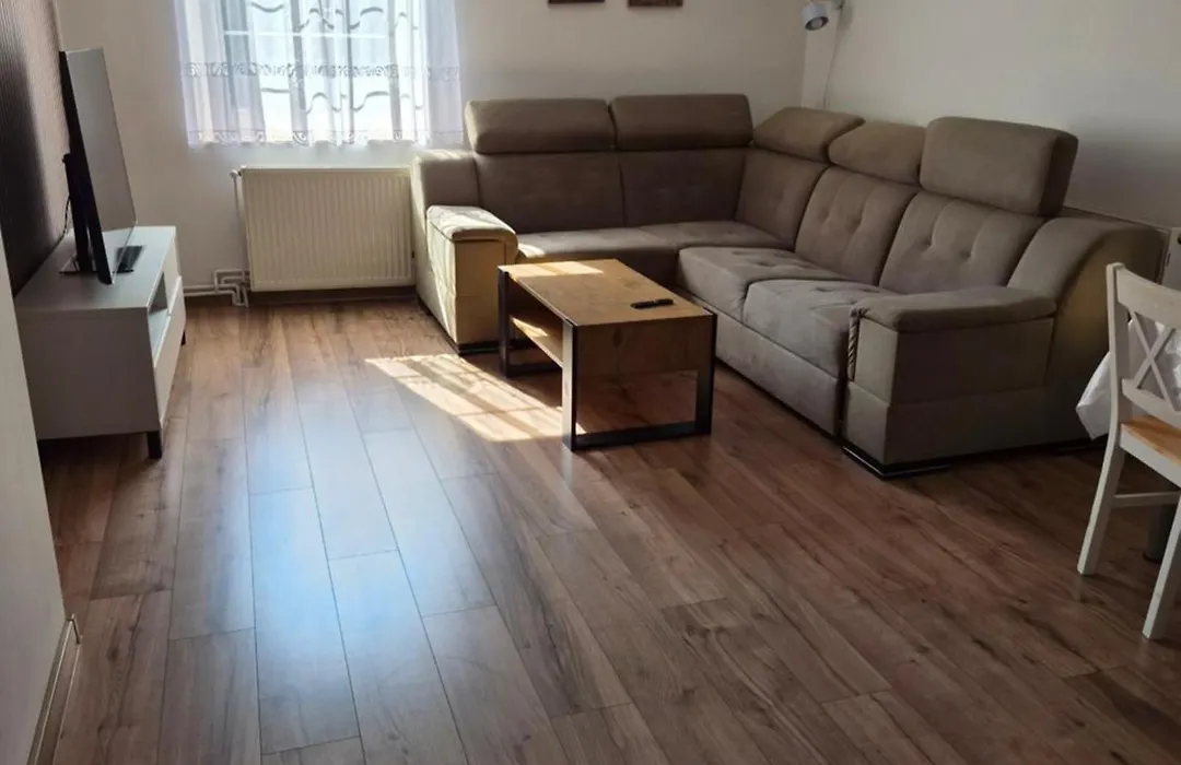 Gościniec Zapiecek-1