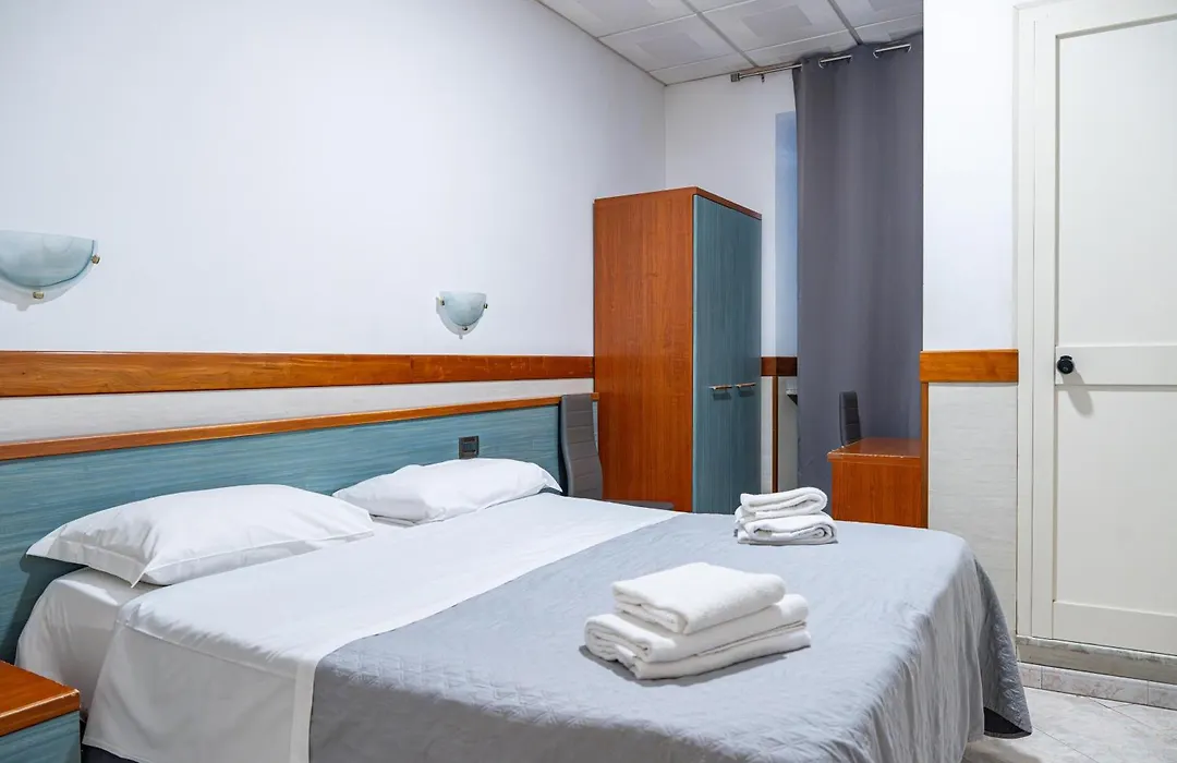 Hotel Planet-1