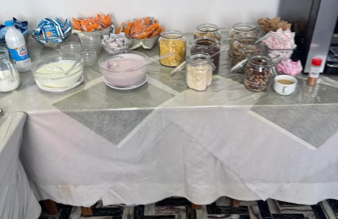 Hotel Jana - Top Breakfast-1