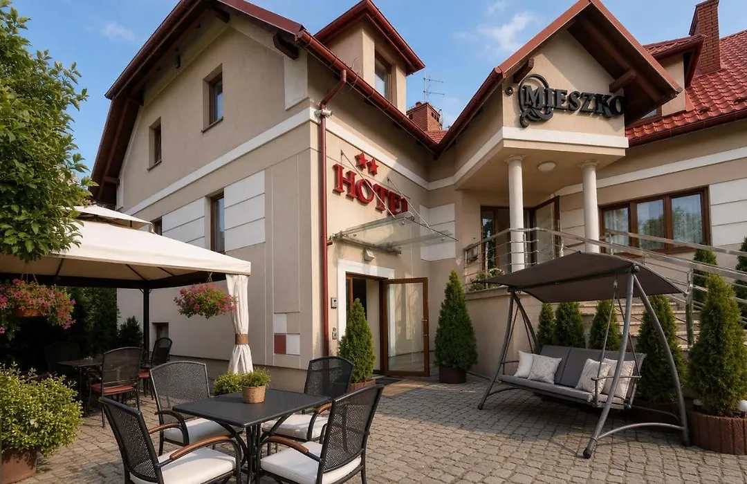 Hotel Mieszko-1