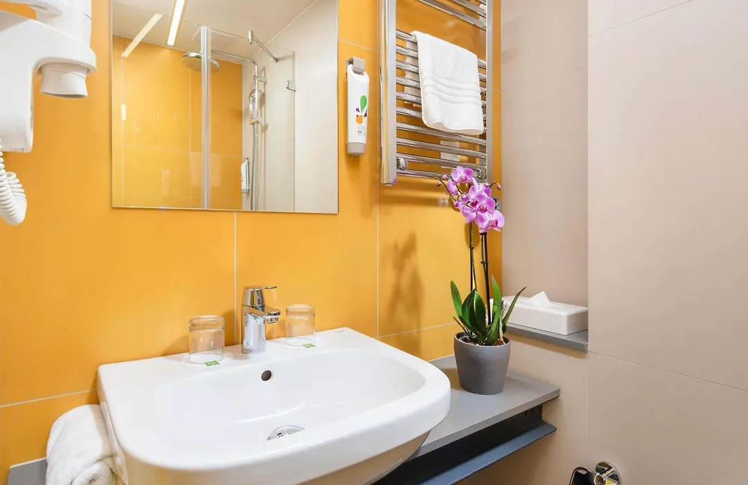 Ibis Styles Budapest Citywest-1