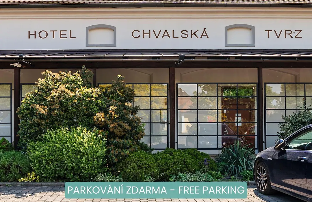Hotel Chvalska Tvrz-1