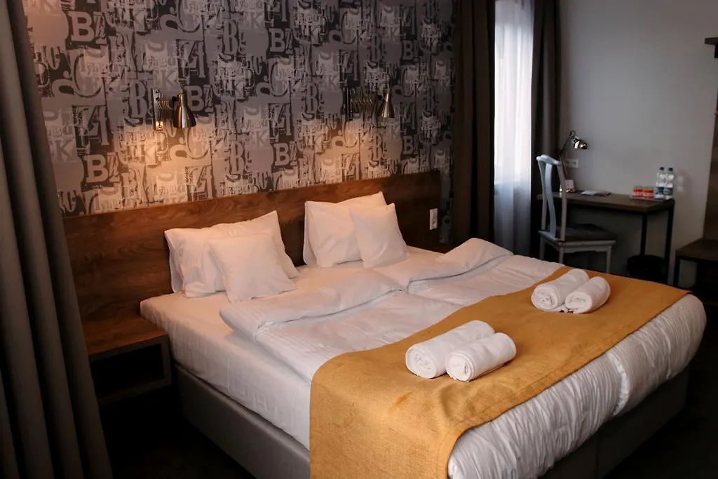 Marcopolo House-1
