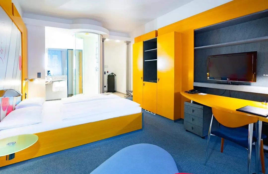 Hotel Berlin Ostbahnhof-1
