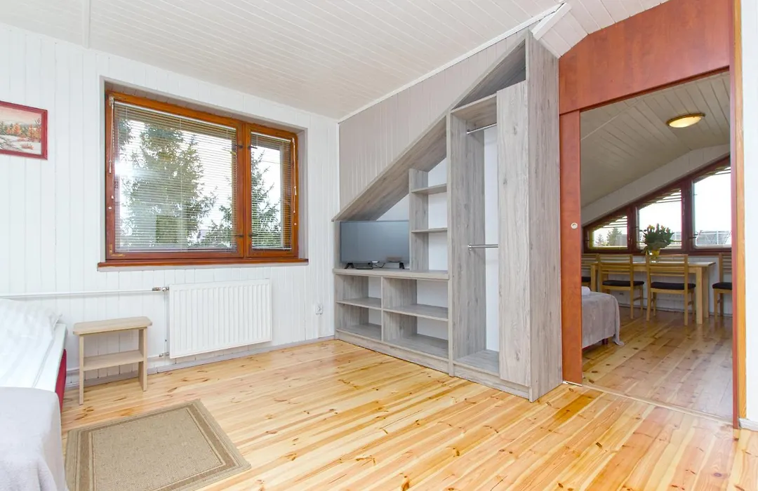 Villa LINNE - pok 2, 3 i 4-os, apartamenty z aneksami, WiFi, plaża 7min, centrum - 300m-1