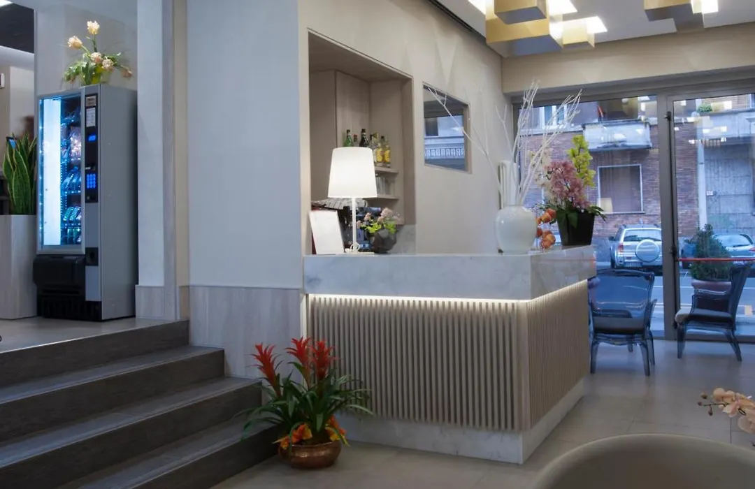 Hotel Gamma-1