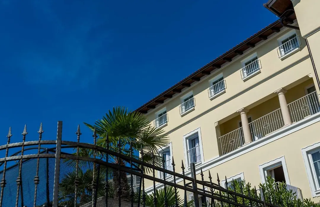 Hotel Domino-1