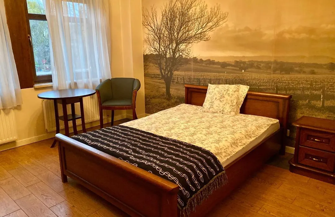 Amberroom-1
