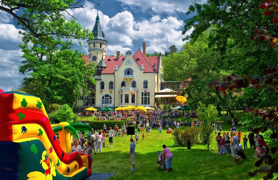 Hotel Bursztynowy Pałac-1
