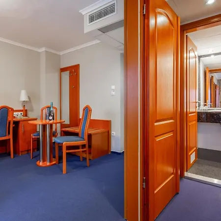 Szonyi Garden Hotel Pest-2