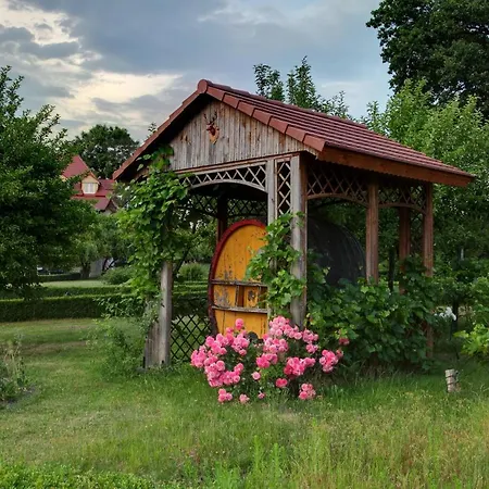 Zespół Pałacowo-Parkowy Bądzów-3