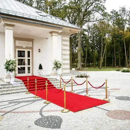 Palac Dabrowka-3