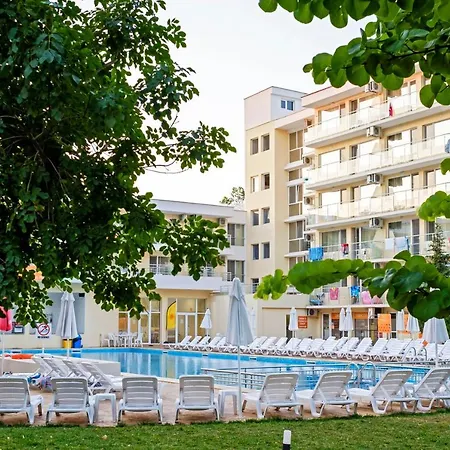 Hotel Garden Nevis-2