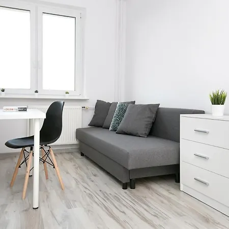Rooms4Less-2