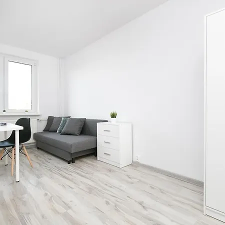 Rooms4Less-3
