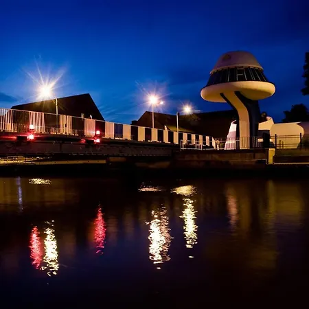 Amber Port-2