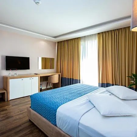 Royal G Hotel & Spa-3