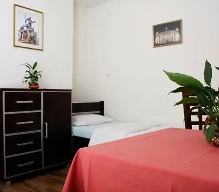Euro Zajazd - Casa Di Fulvio Maria Viola-3
